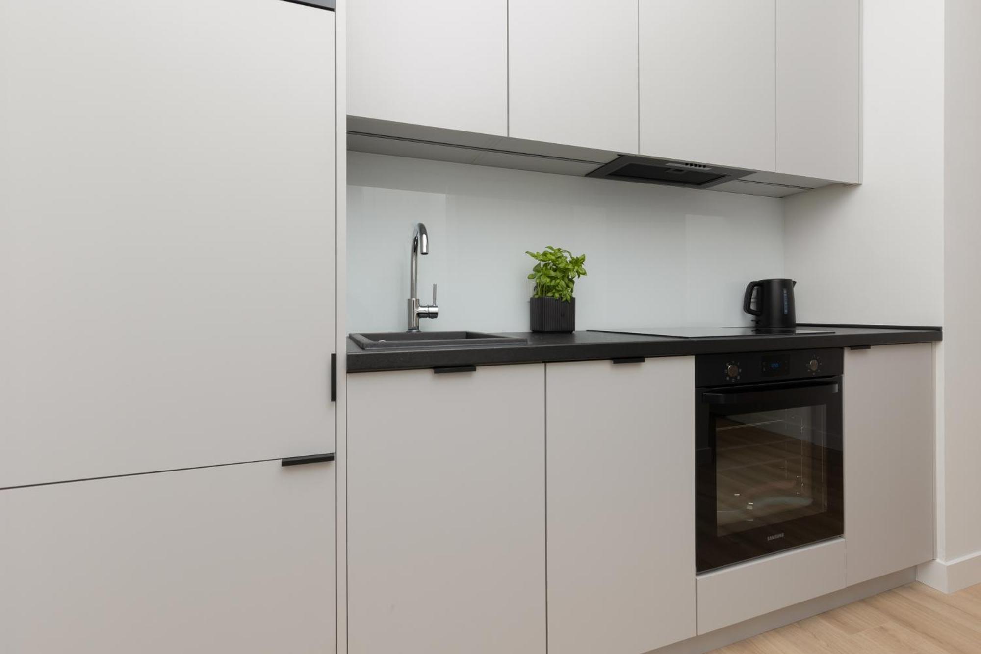 City Panorama Spacious Apartment By Renters Prestige وارسو المظهر الخارجي الصورة